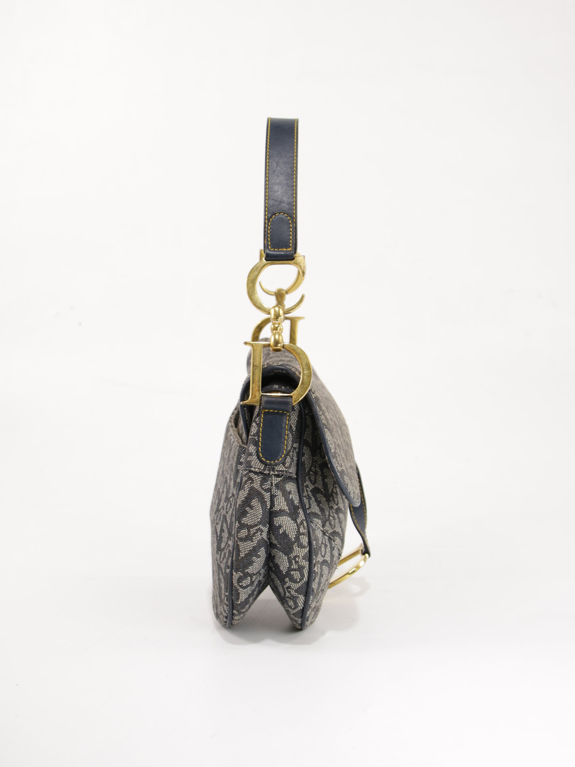 Saddle