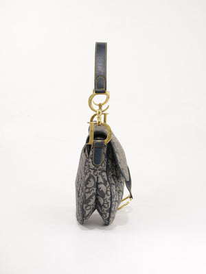 Saddle