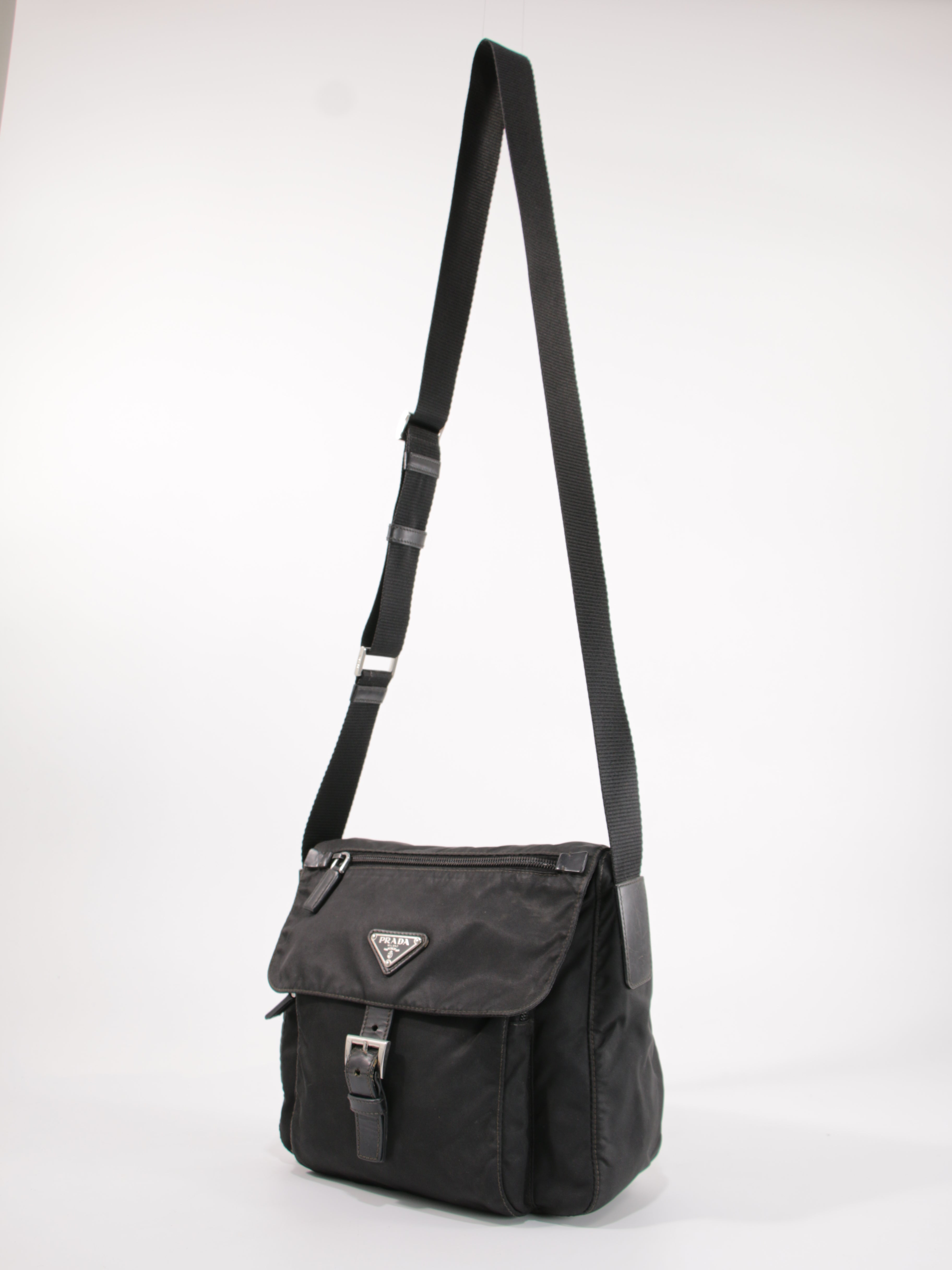 Single Buckle Messenger