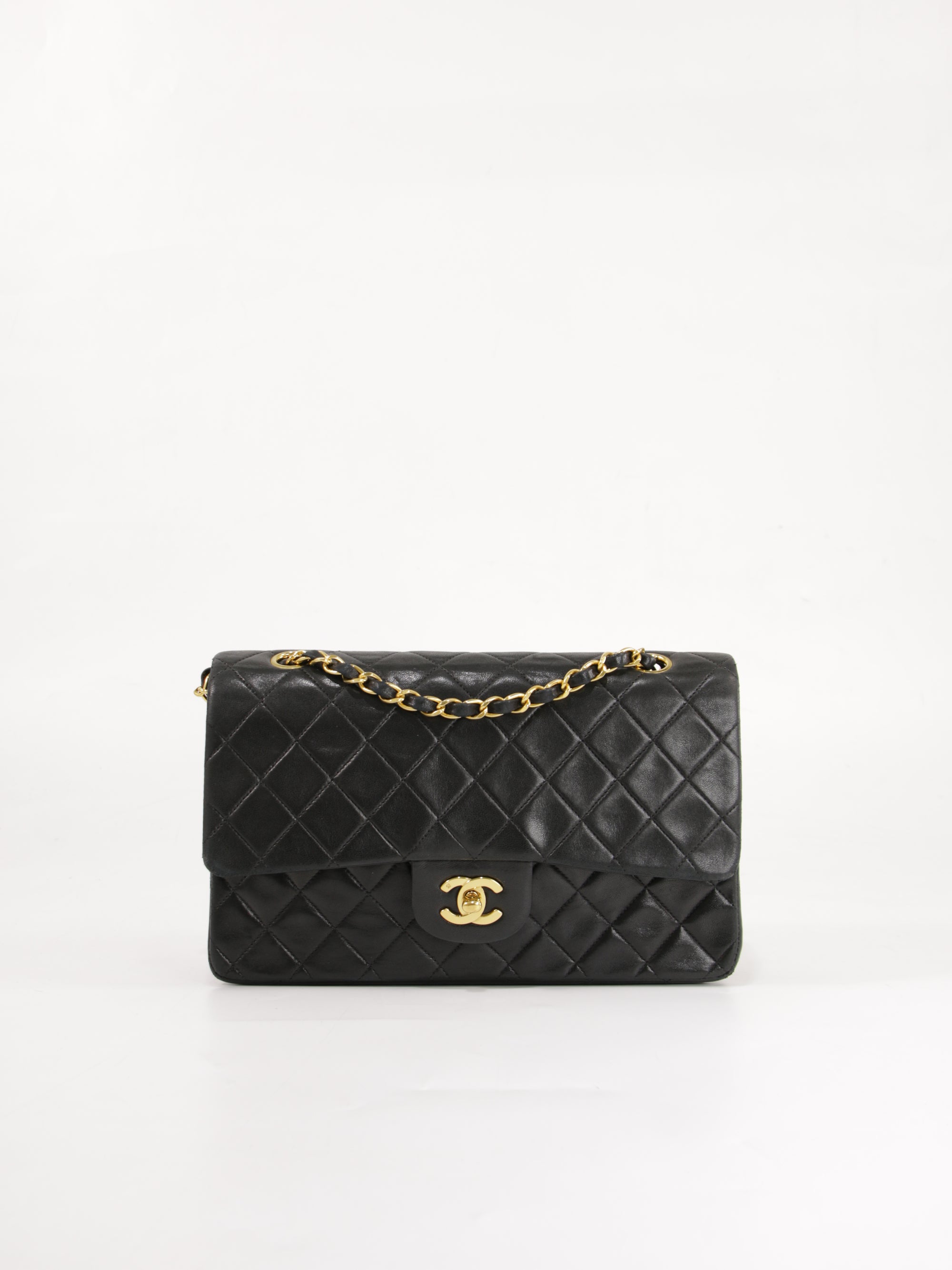 Medium Classic Flap