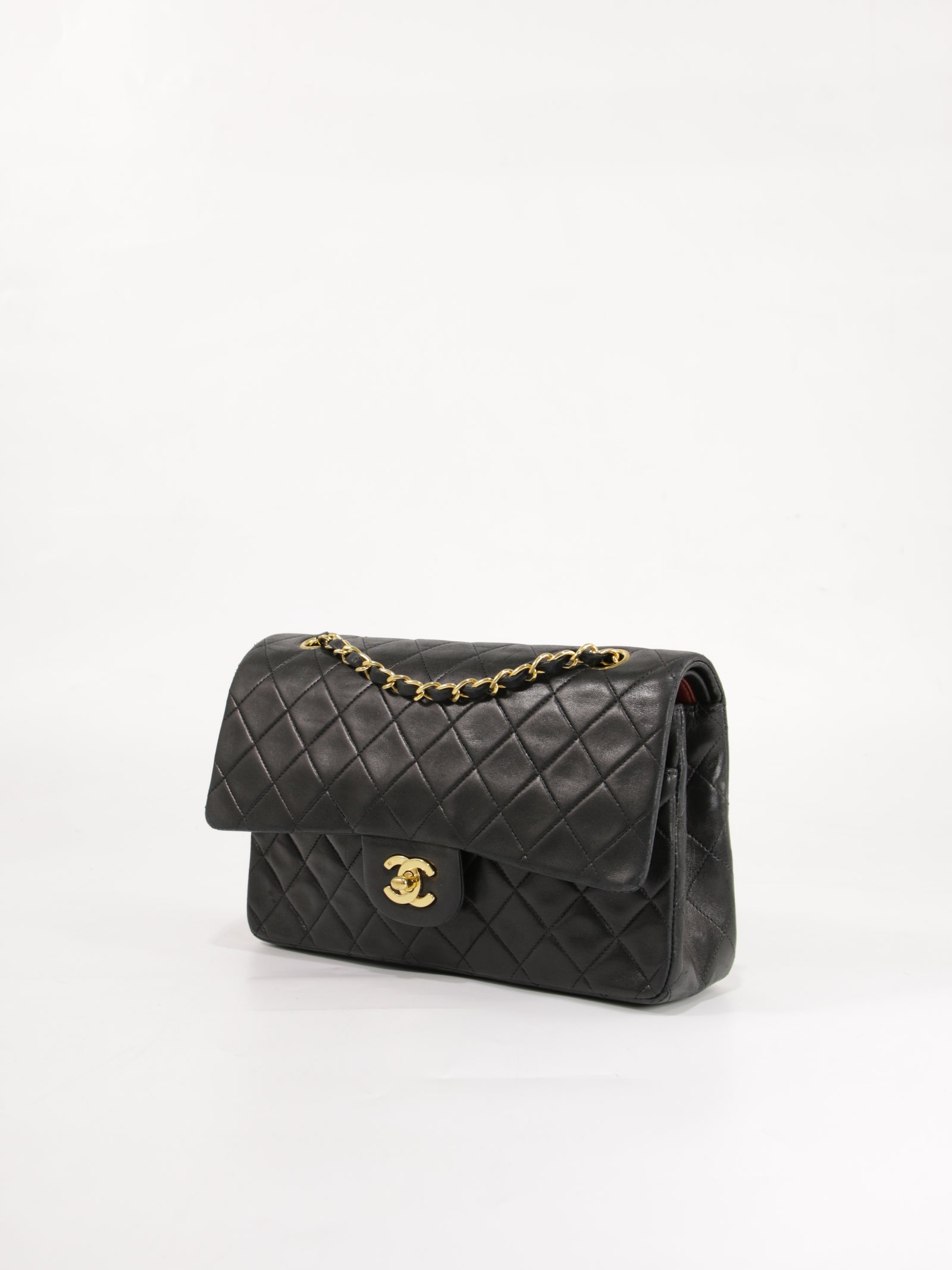 Medium Classic Flap