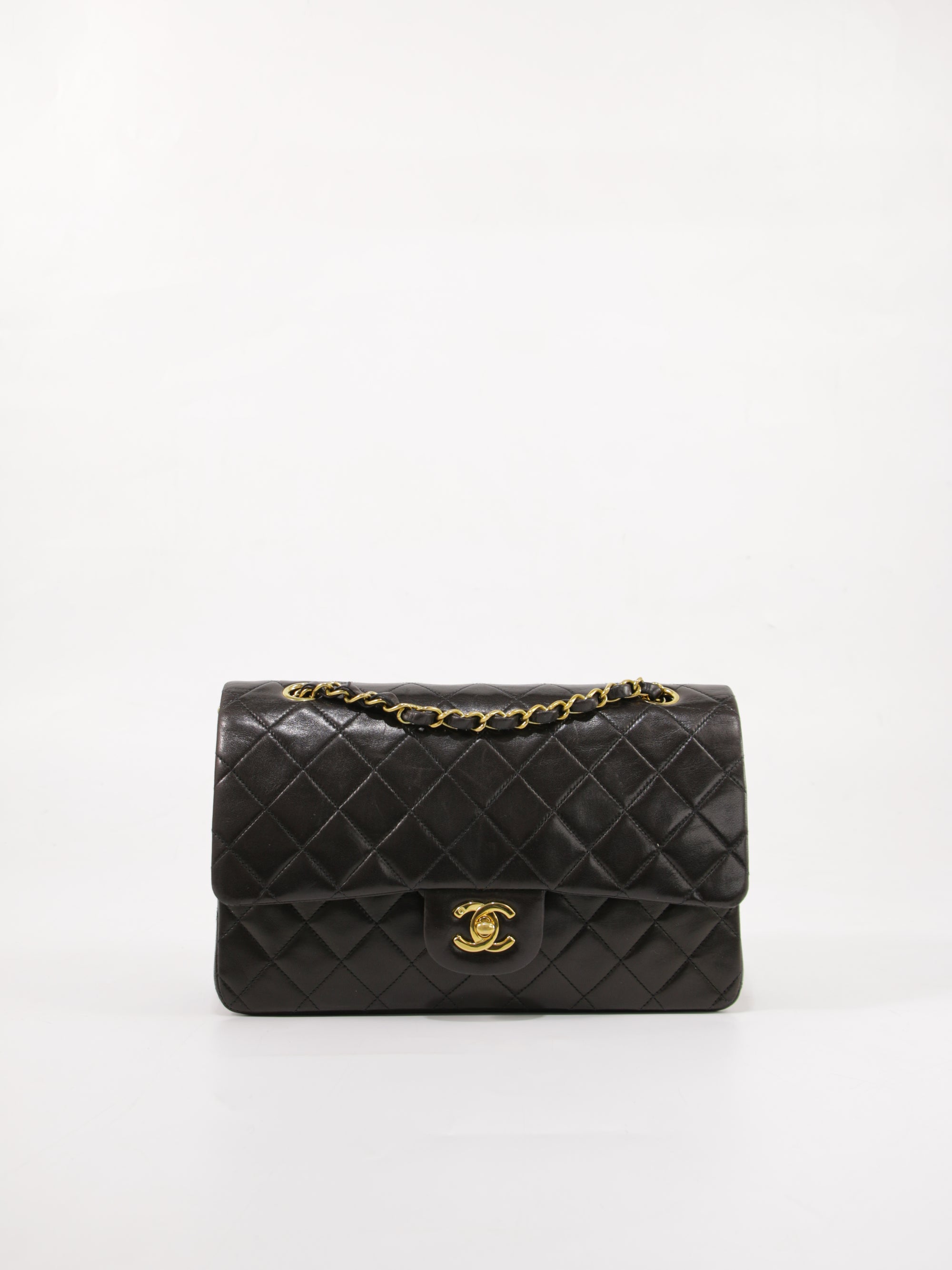 Medium Classic Flap