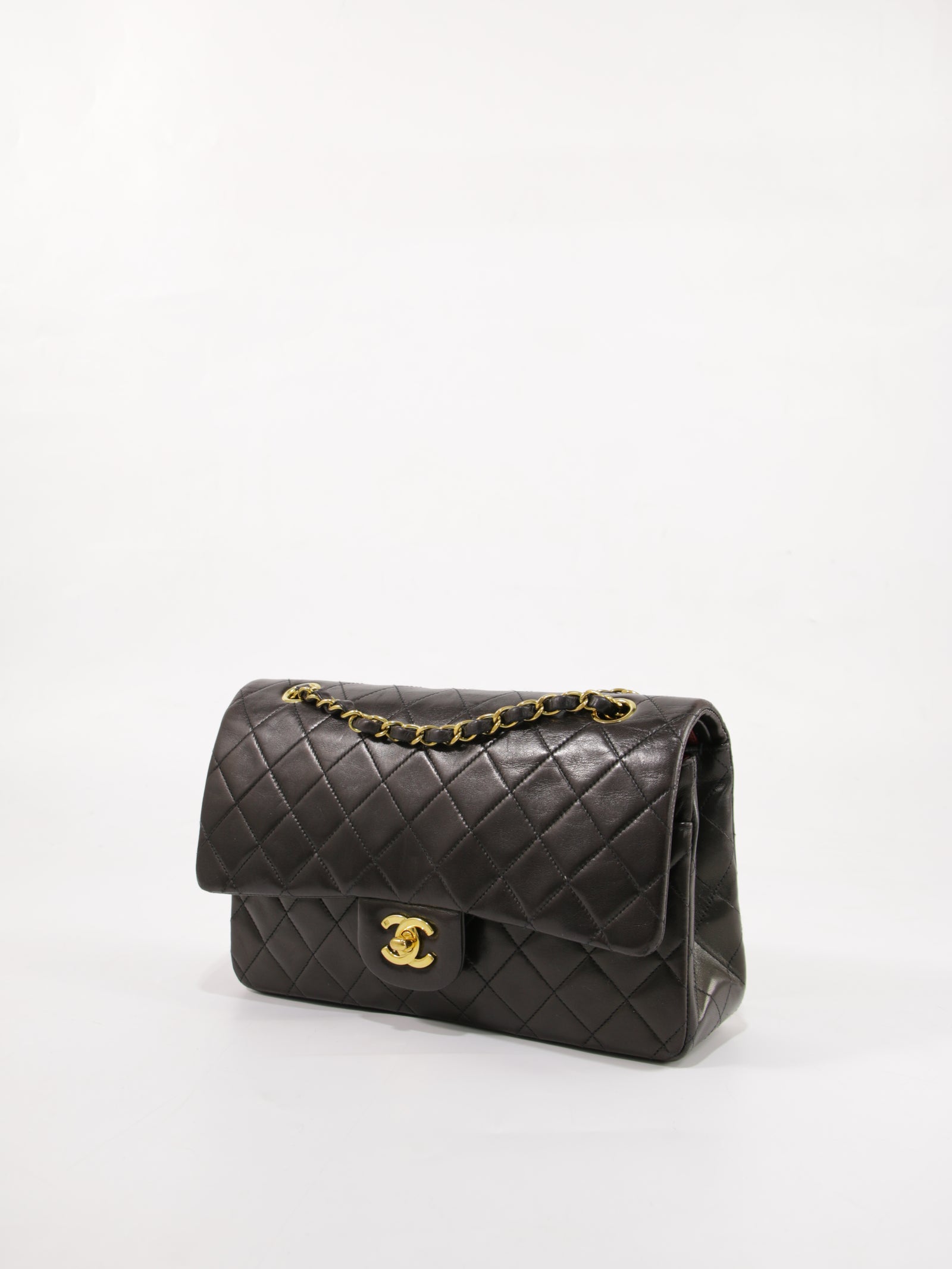 Medium Classic Flap