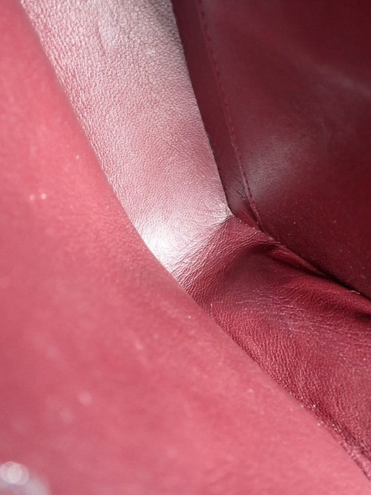 Medium Classic Flap