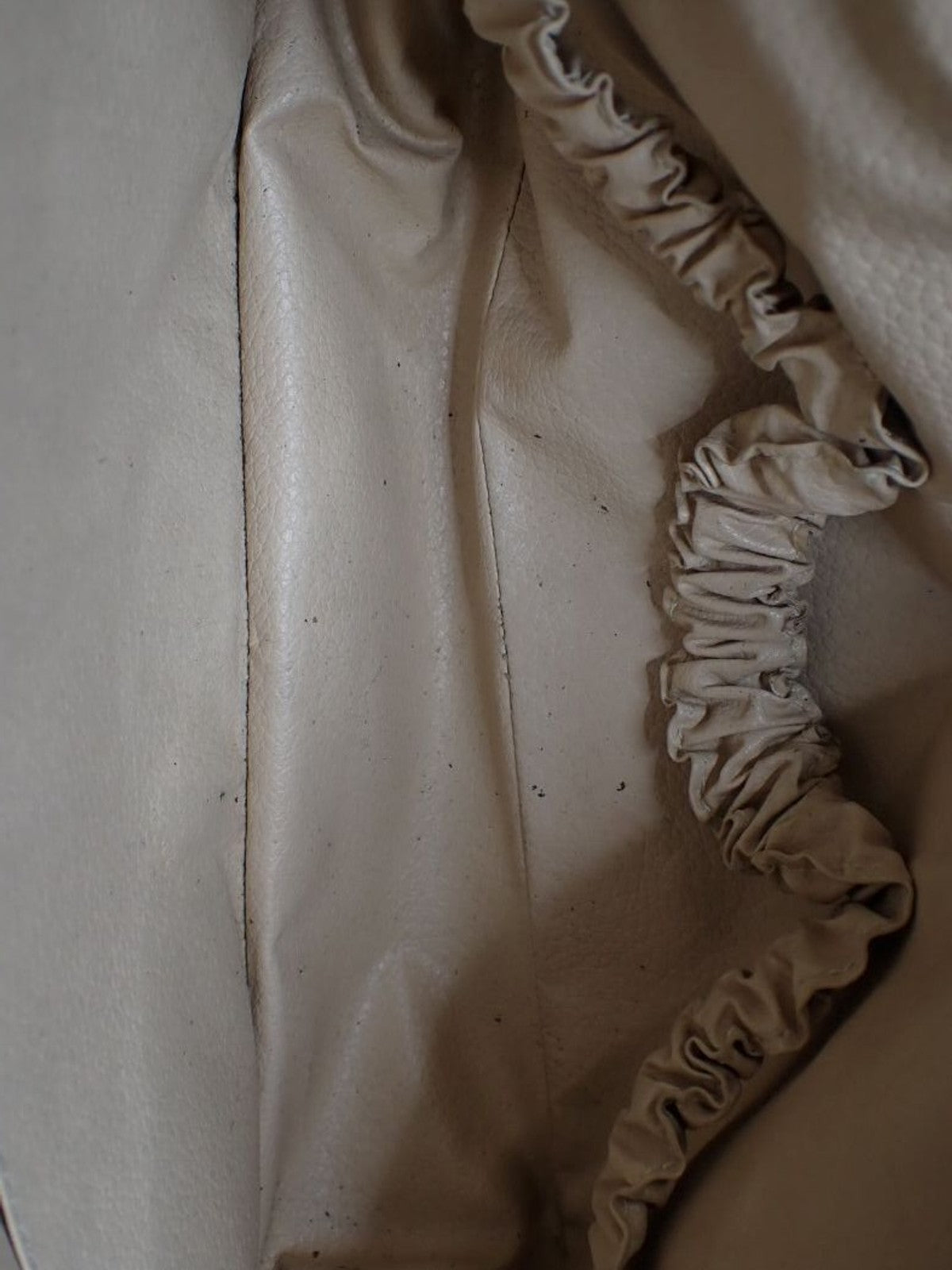 Cosmetic pouch