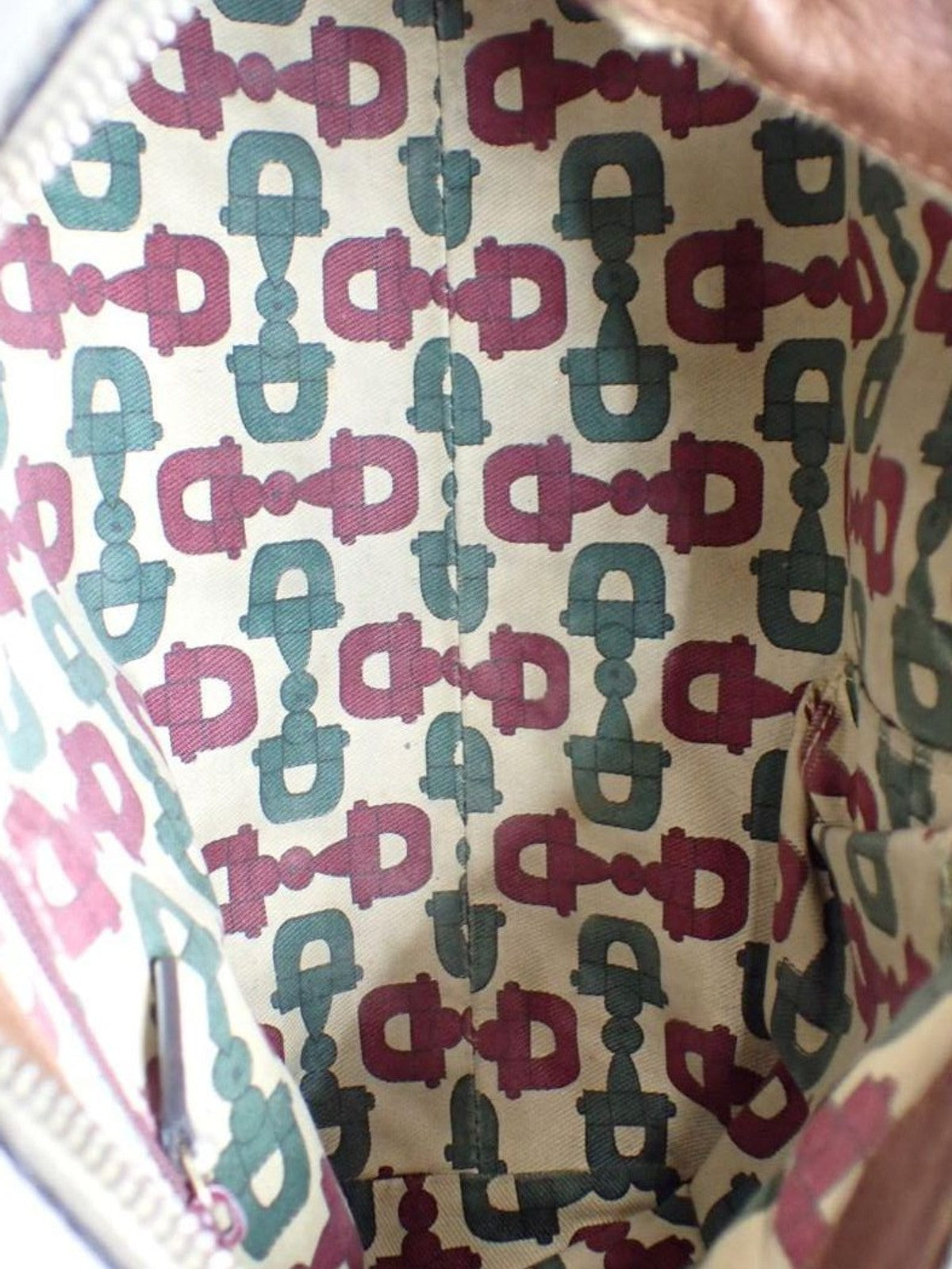 Abbey D-Ring Small