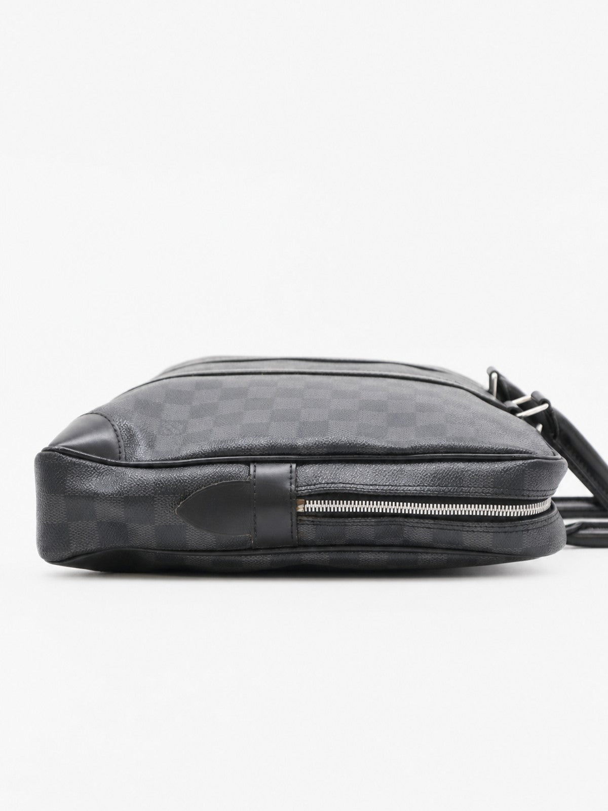 Louis Vuitton Port Documents Voyage GM