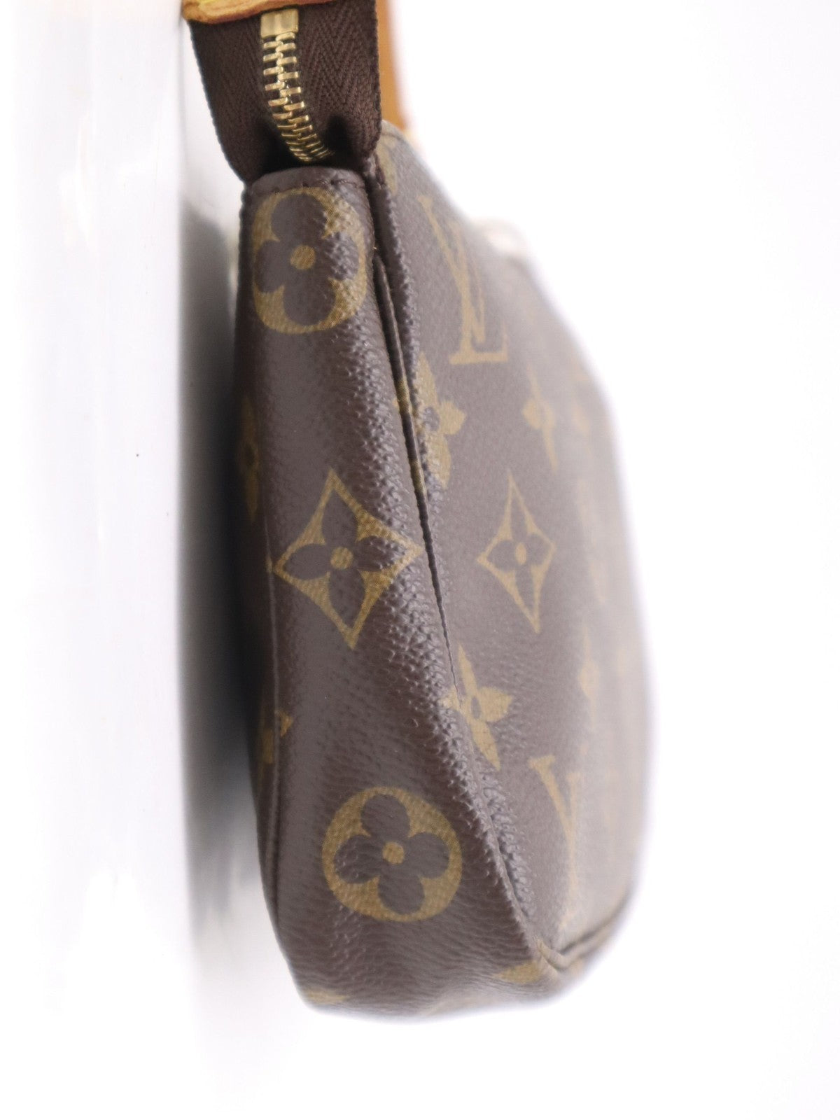 Louis Vuitton Accessories Pochette