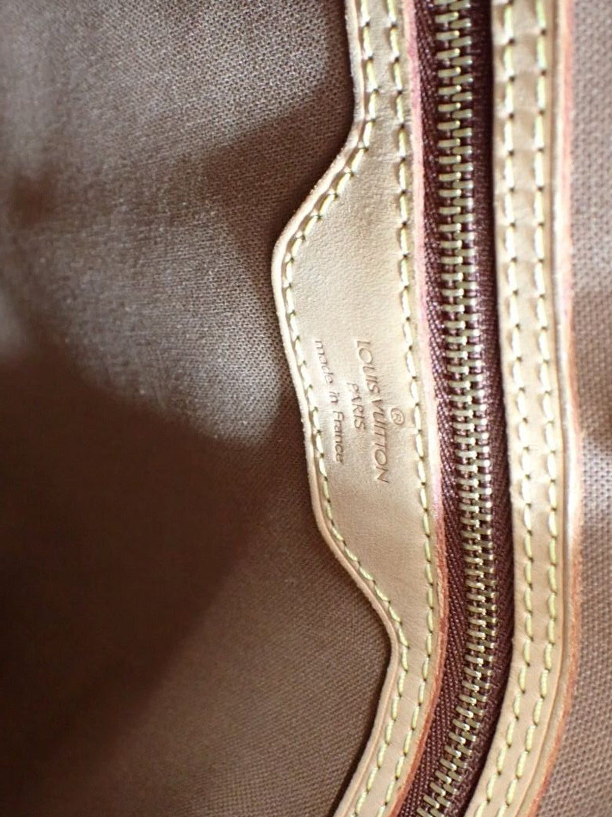 Louis Vuitton Batignolles Vertical MM
